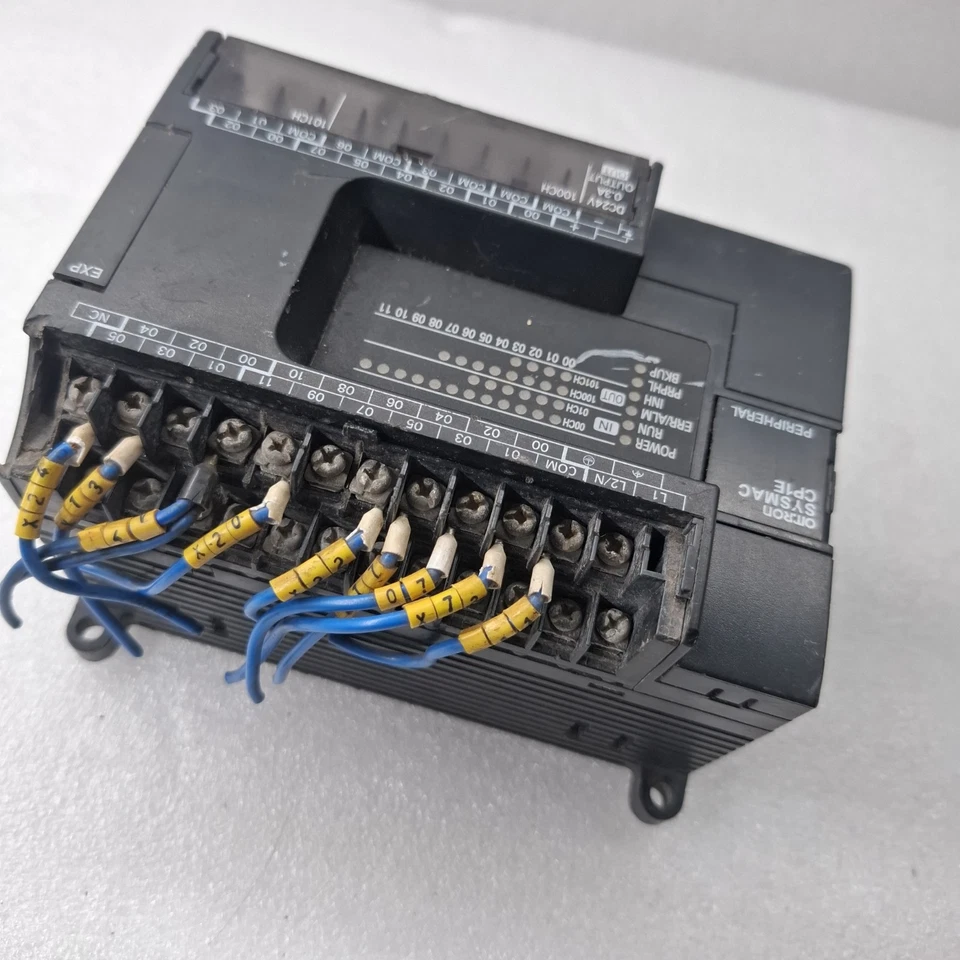 Used Omron CP1E-E30SDR-A Programmable Controller 100-240V AC CP1EE30SDRA